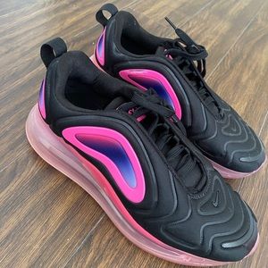 Nike Air Max 720 Pink Sneakers
